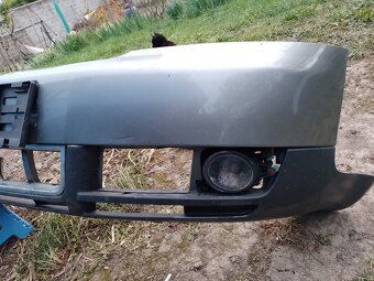 Predám predný nárazník na Audi A4 b6 - 2