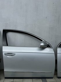 Predám dvere na Volkswagen Passat b6 variant - 2
