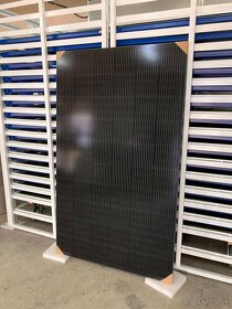 Celočierny solárny fotovoltaický panel DAH Solar - 2