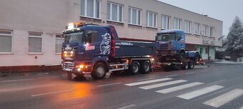 PREPRAVA SŤAHOVANIE STROJOV PODVALNÍKOM - 2