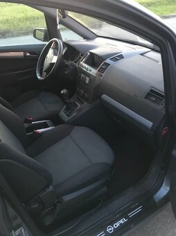 Opel zafira 7 miestne - 2