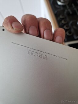 displej na Apple MacBook Air 13" A1466 - 2