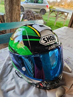 Prilba Shoei - 2