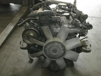 motor nissan terrano 2.7 TDI 92kw aj 74kw - 2