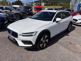 Predám VOLVO V60 Cross Country 2,0 B5 184kW AT8, SK - 2