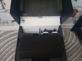 Predám Xbox series X 1TB - 2