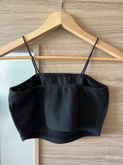 Čierny crop top Shein - 2