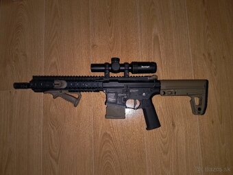 AEG Airsoft M4 - 2