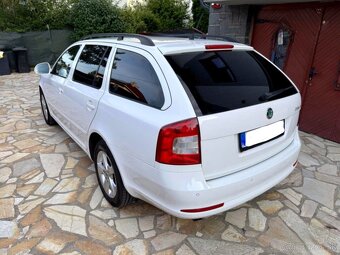 ŠKODA OCTAVIA II COMBI 1.9 TDI 77 kW ELEGANCE TOP STAV - 2