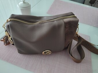 Hnedá crossbody kabelka Grosso GS - 2