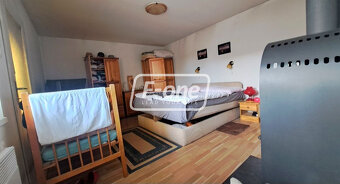 Dvojgeneračná stavba v malebnej obci Trstín - 2