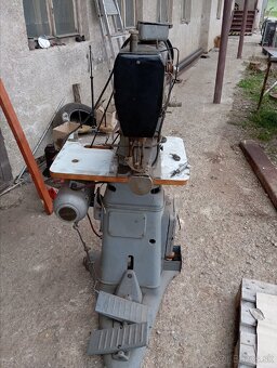 Šijací stroj Minerva - 2