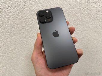 Apple iPhone 16 Pro Max 256GB čierny titán - 2