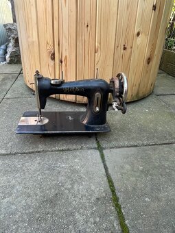 Šijací stroj - 2