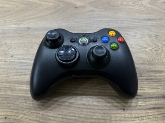 Originál bezdrôtový ovládač na XBOX 360 Black - 2