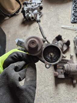 Zadné strmene audi a4 b8 s motorčekmi - 2