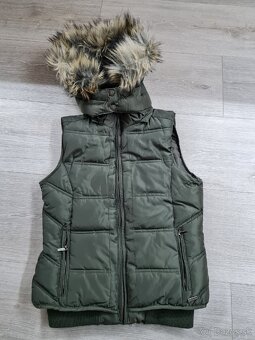 Zara vesta len 3€ - 2