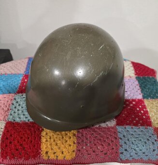 Vojenská prilba - 2