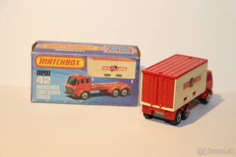 Matchbox SF Mercedes container truck - 2