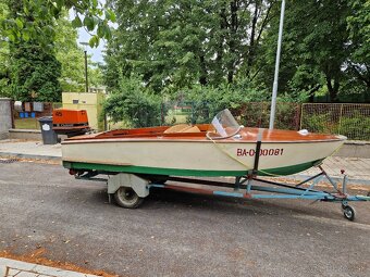 Motorový čln Spatz - 2