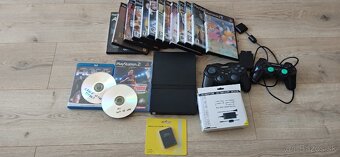 Playstation 2 slim + 128 karta, 2 ovládače - 2