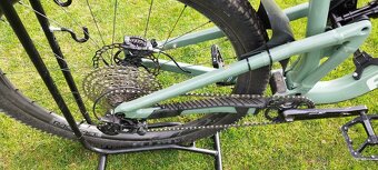 Celoodpruženy horský bicykel FOCUS THRON 6.9 - 2