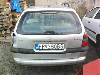 Rozpredam Opel vectra B combi 1.8 85kw benzin - 2