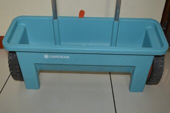 predam posypaci/posypovy vozik GARDENA - 2