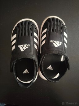 Detské Adidas sandálky - 2