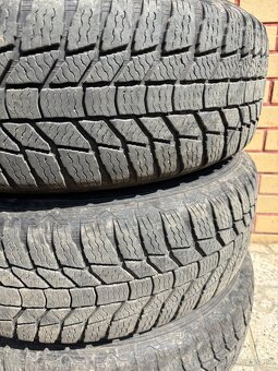 5x114,3 215/70R16 - 2