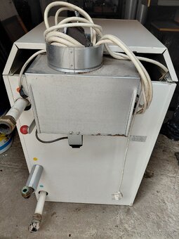 Predám plynový liatinový kotol Protherm MEDVEĎ 30 KLO. - 2