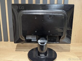 Monitor LG L207WTS - 2