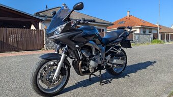 Yamaha FZ6 Fazer - 2