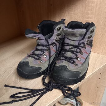 turistické topánky VIBRAM - 2