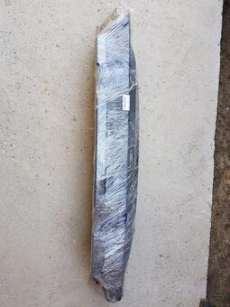 VW Toureg , vystuha naraznika - 2