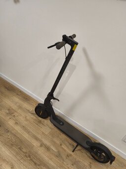 Xiaomi Mi Scooter kolobežka - 2