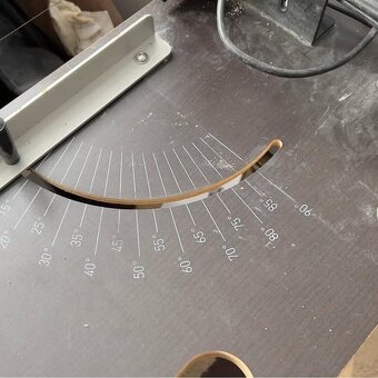 PRENÁJOM- Strunová rezačka polystyrénu - 2