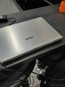 Predám Laptop  ASUS : P31F ver U31F Intel® Core™ i3 i3-380M - 2