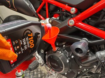 Aprilia Dorsoduro 900 - 2