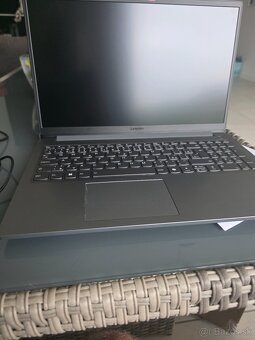 Predám výkonný notebook - 2