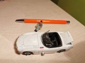 Corgi toys Toyota 2000 - 2