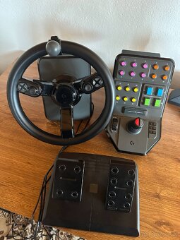 Predám Saitek Farm Sim Controller - 2