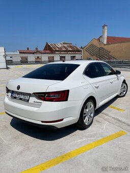 Škoda Superb 2.0 TDI Style DSG - 2