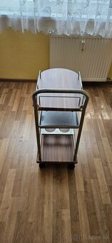 Predám servírovací stolík - nemocničný - 2
