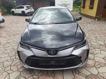 Toyota corolla 1,8 hybrid 4/2022 puvod čr - 2
