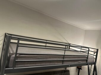 Poschodová posteľ IKEA – málo používaná (bez pohovky) - 2