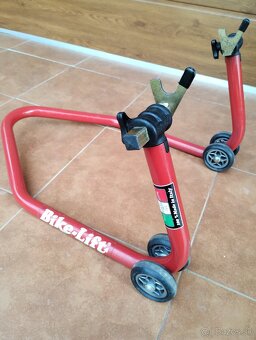 Stojany predný a zadný - 2