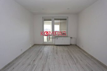 KOMPLETNE PREROBENÝ 2-IZB.BYT S LODŽIOU VO VYHĽADÁVANEJ LOKA - 2