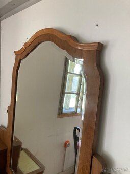 Toaletný stolík - 2