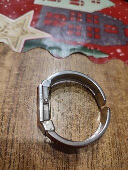 starozitne naramkove hodinky - 2